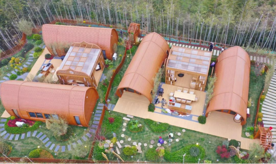 1.援建的萬(wàn)安縣百美村宿